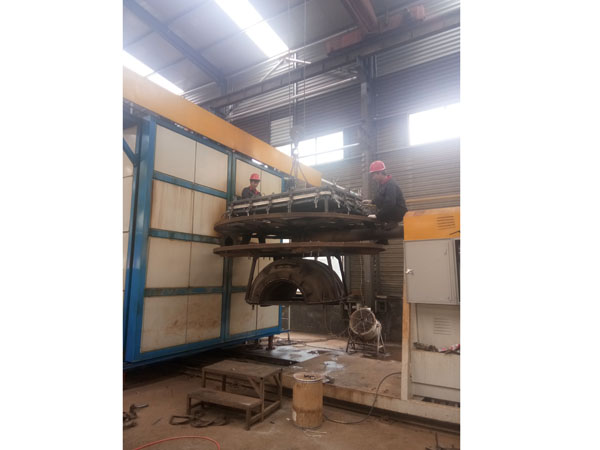 農用機械駕駛樓頂棚模具試模